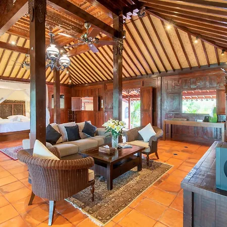 Limasan Villa Langkawi Pantai Cenang  Exterior photo